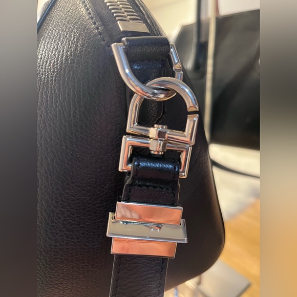 Givenchy Antigona Small Black Grained Leather Bag W/Silver Hardware - Picture 6 of 16